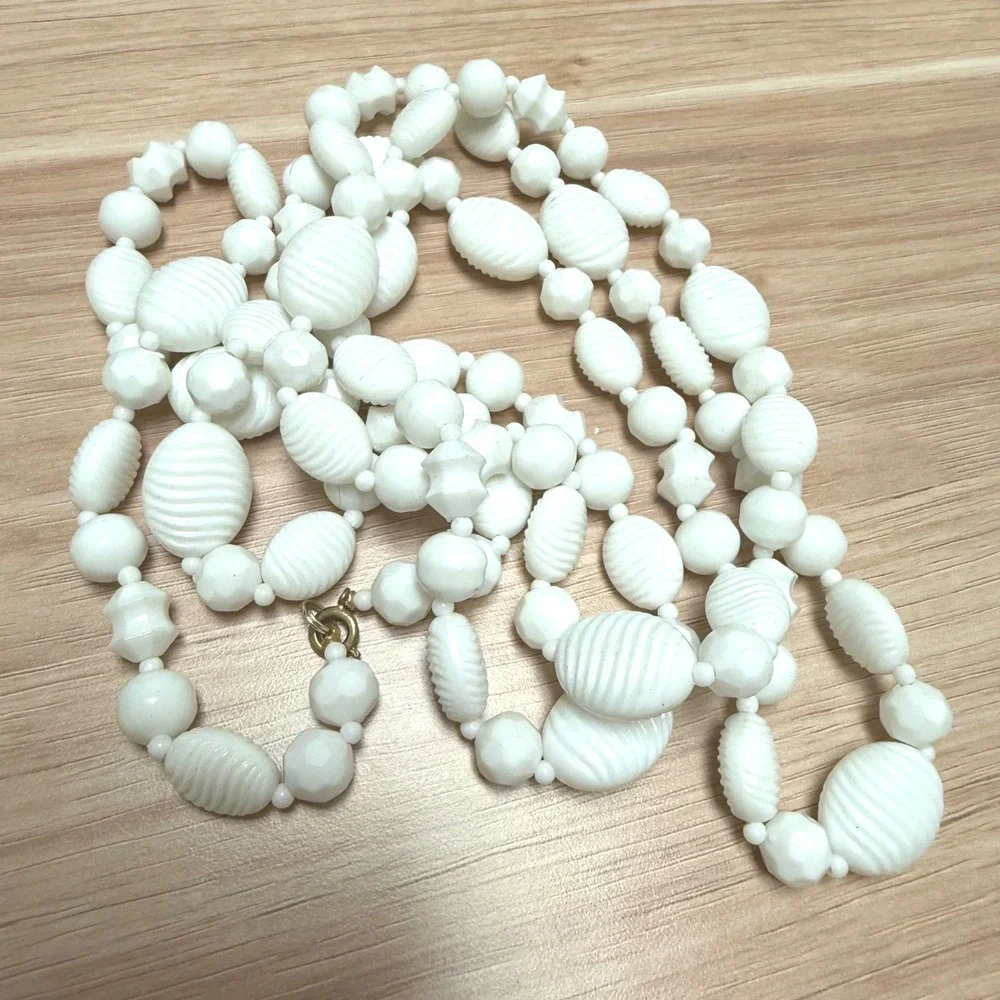 Vintage Milk Glass Bead Necklace White Ribbed Faceted Long Strand 52 Inch